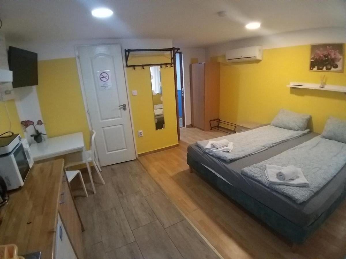 Deniz Guesthouse Budapest Exterior photo