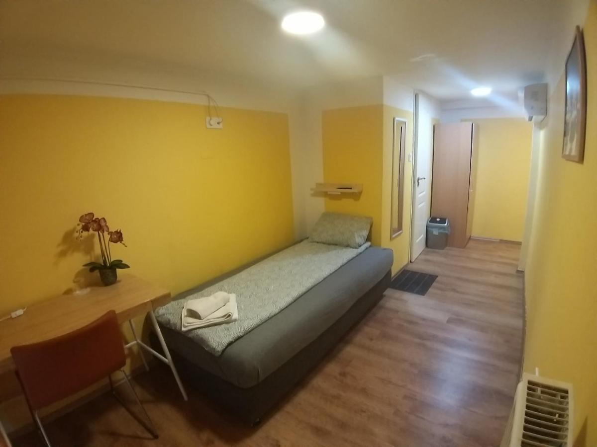 Deniz Guesthouse Budapest Exterior photo